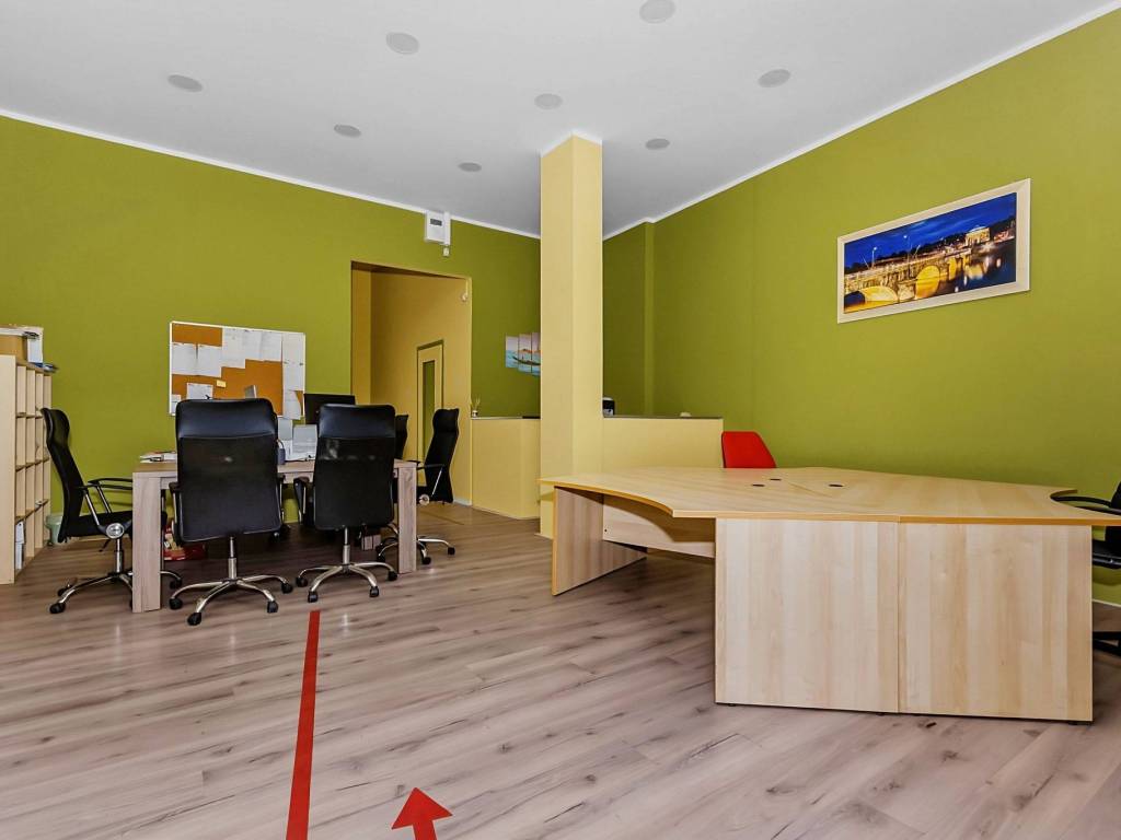 negozio in vendita a Rivoli