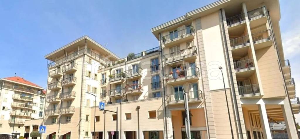 locale di sgombero in vendita a Rivoli