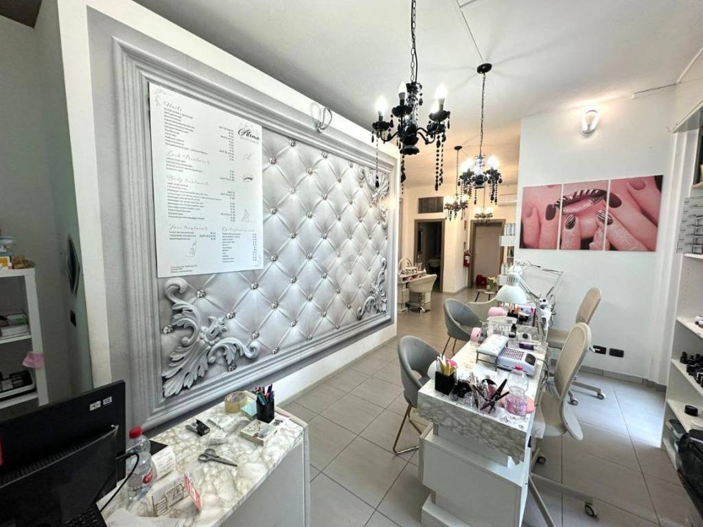 negozio in vendita a Rivoli