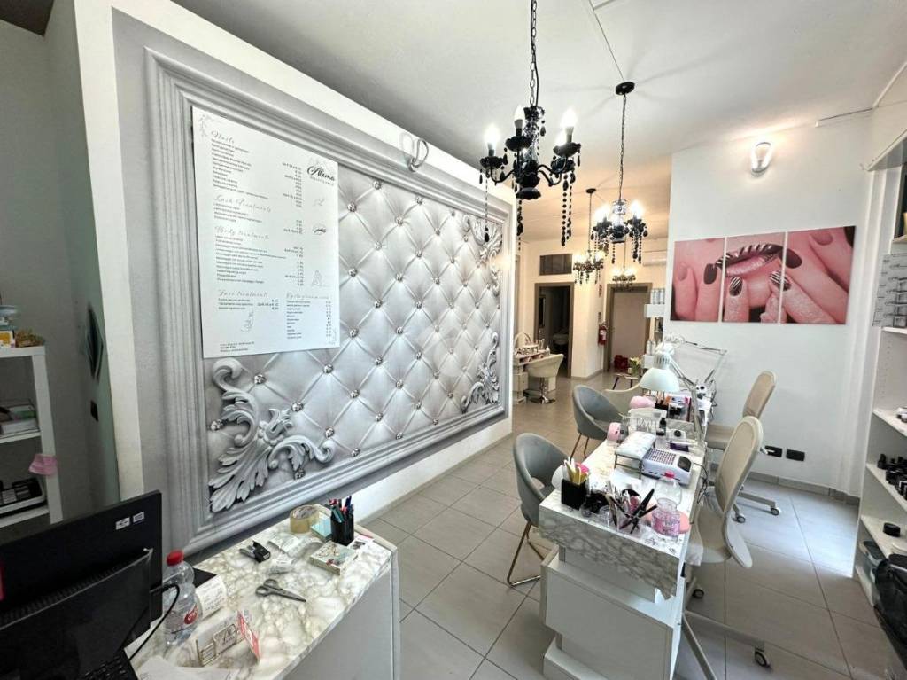 negozio in vendita a Rivoli