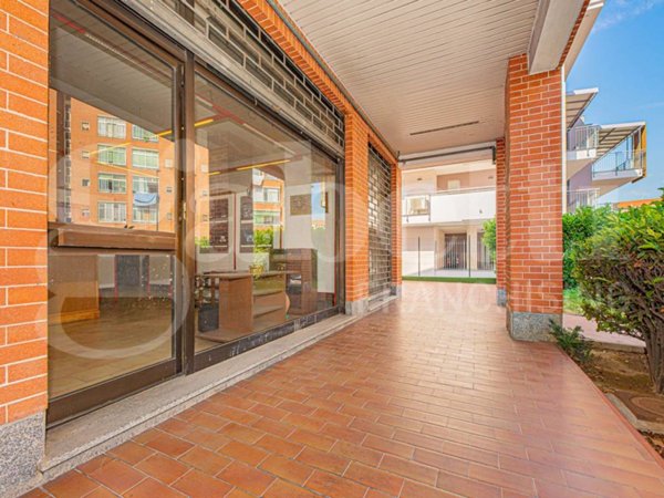 negozio in vendita a Rivoli