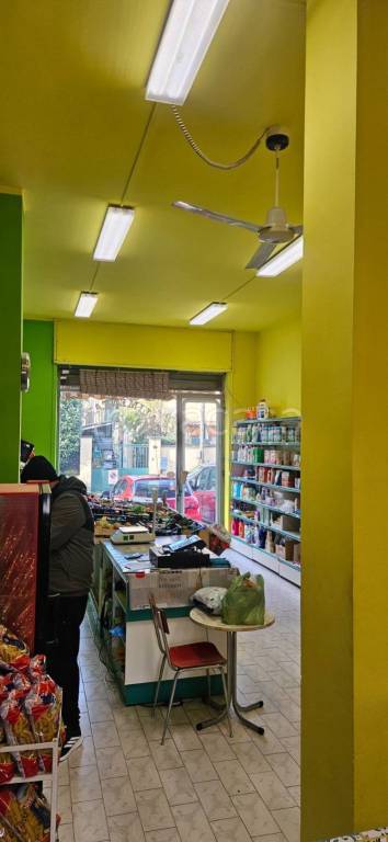 negozio in vendita a Rivoli