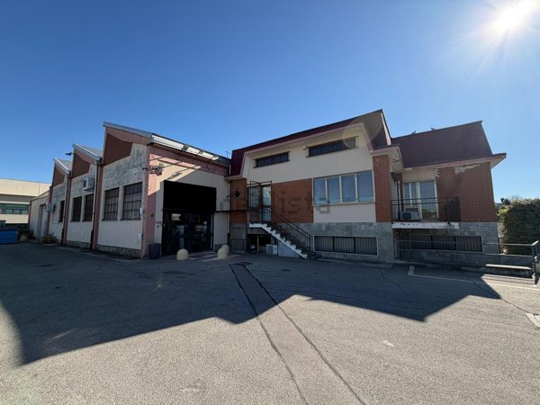 locale commerciale in vendita a Rivoli