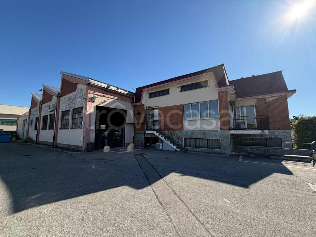 locale commerciale in vendita a Rivoli