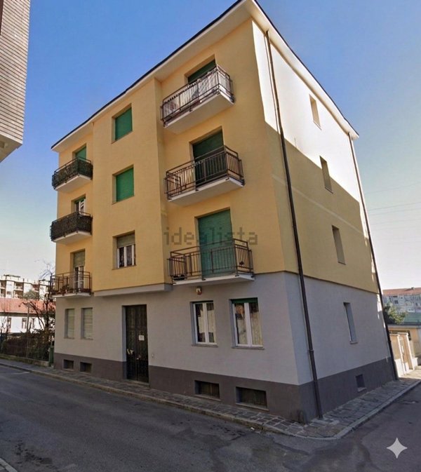 appartamento in vendita a Rivoli in zona Cascine Vica