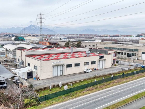 locale commerciale in vendita a Rivoli