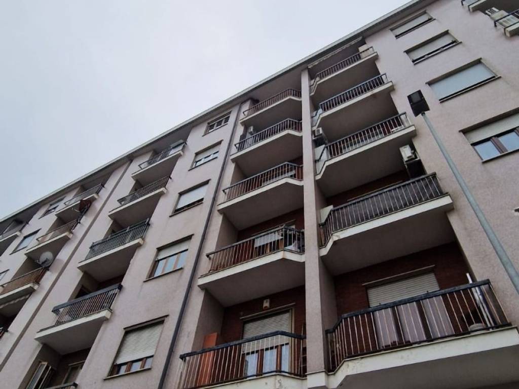 appartamento in vendita a Rivoli in zona Cascine Vica