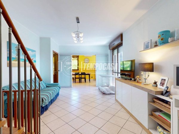 appartamento in vendita a Rivoli in zona Cascine Vica