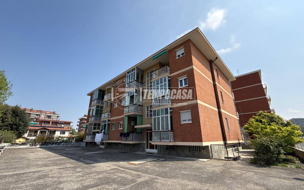 appartamento in vendita a Rivoli in zona Cascine Vica