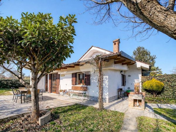 casa indipendente in vendita a Rivoli in zona Bruere