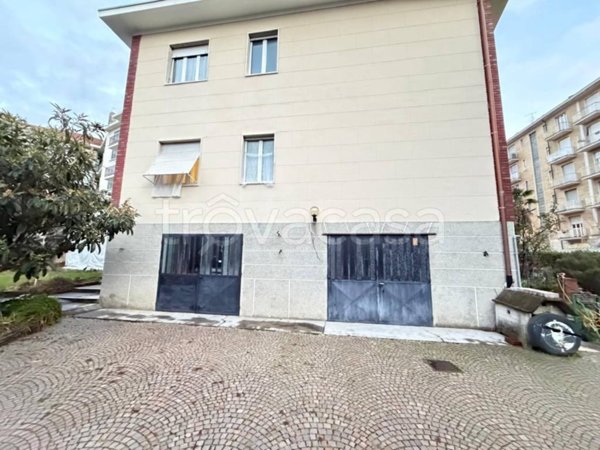 appartamento in vendita a Rivoli in zona Cascine Vica