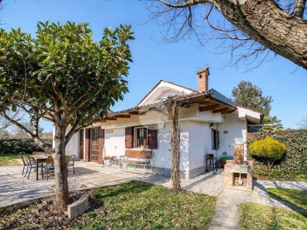 casa indipendente in vendita a Rivoli in zona Bruere