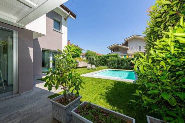 casa indipendente in vendita a Rivoli