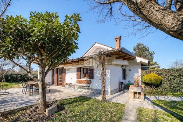 casa indipendente in vendita a Rivoli in zona Bruere