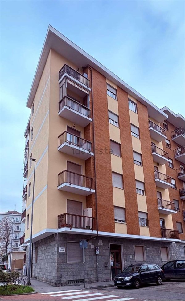 appartamento in vendita a Rivoli in zona Cascine Vica