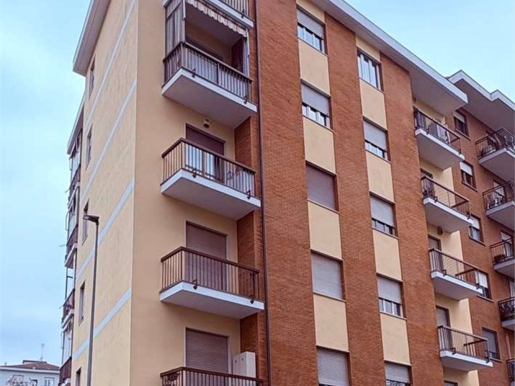 appartamento in vendita a Rivoli in zona Cascine Vica