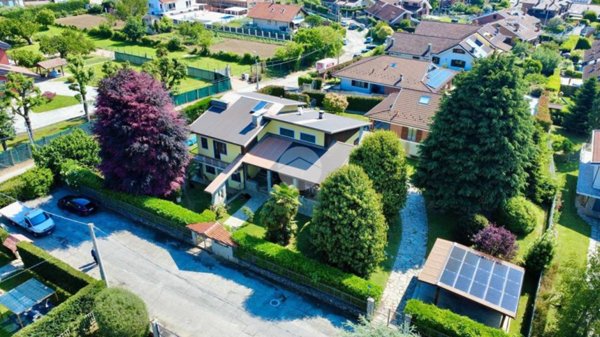 casa indipendente in vendita a Rivoli
