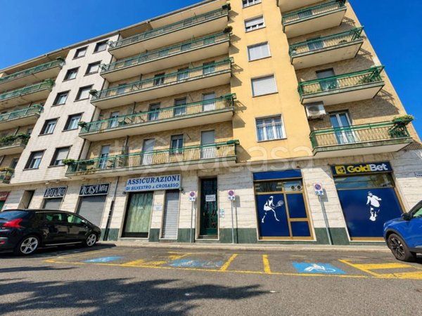 appartamento in vendita a Rivoli in zona Cascine Vica