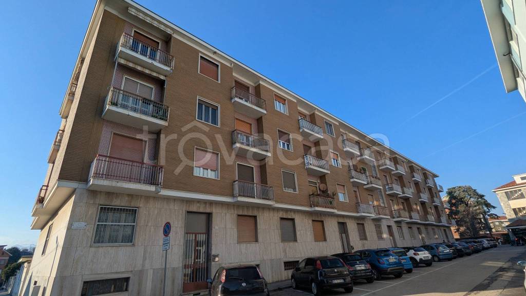 appartamento in vendita a Rivoli in zona Cascine Vica