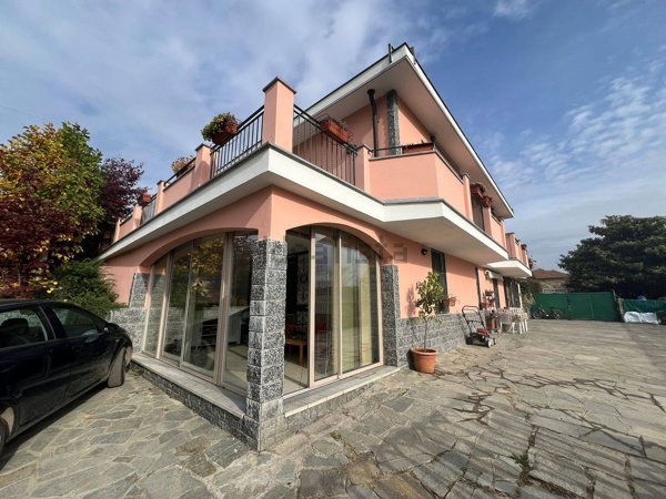 casa indipendente in vendita a Rivoli