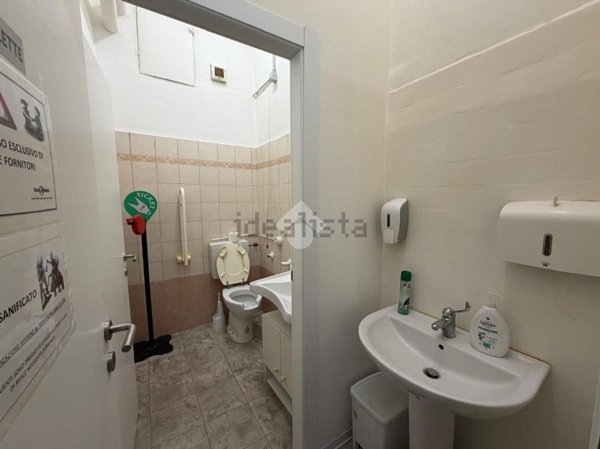 negozio in vendita a Rivoli