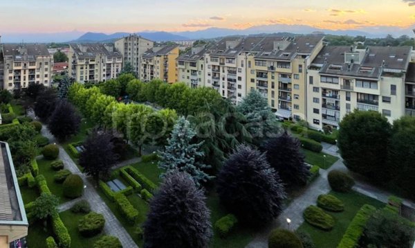 appartamento in vendita a Rivoli in zona Cascine Vica