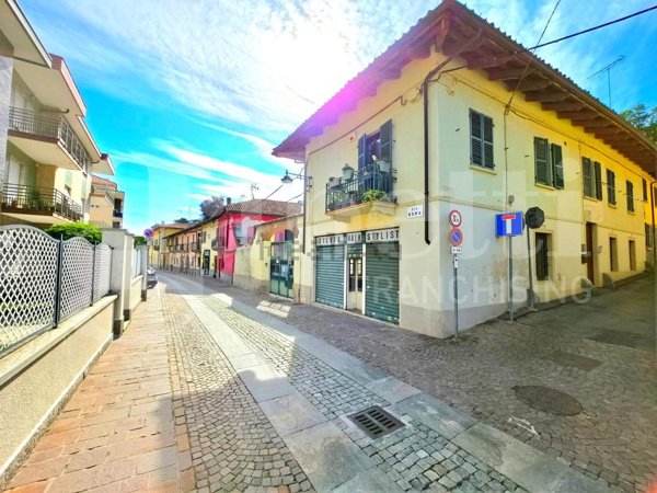 negozio in vendita a Rivoli