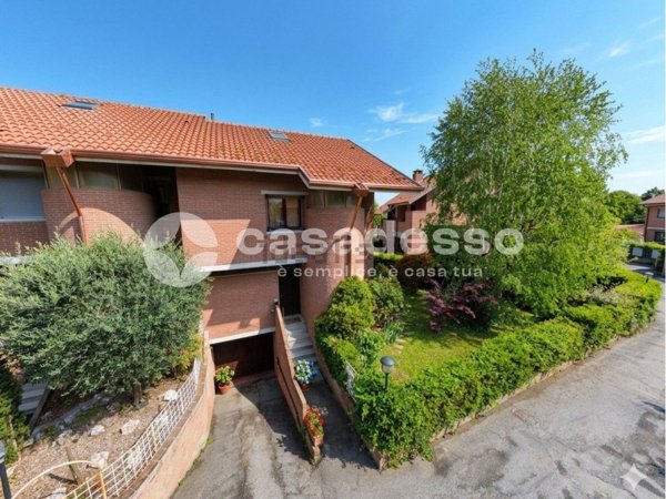 casa indipendente in vendita a Rivoli