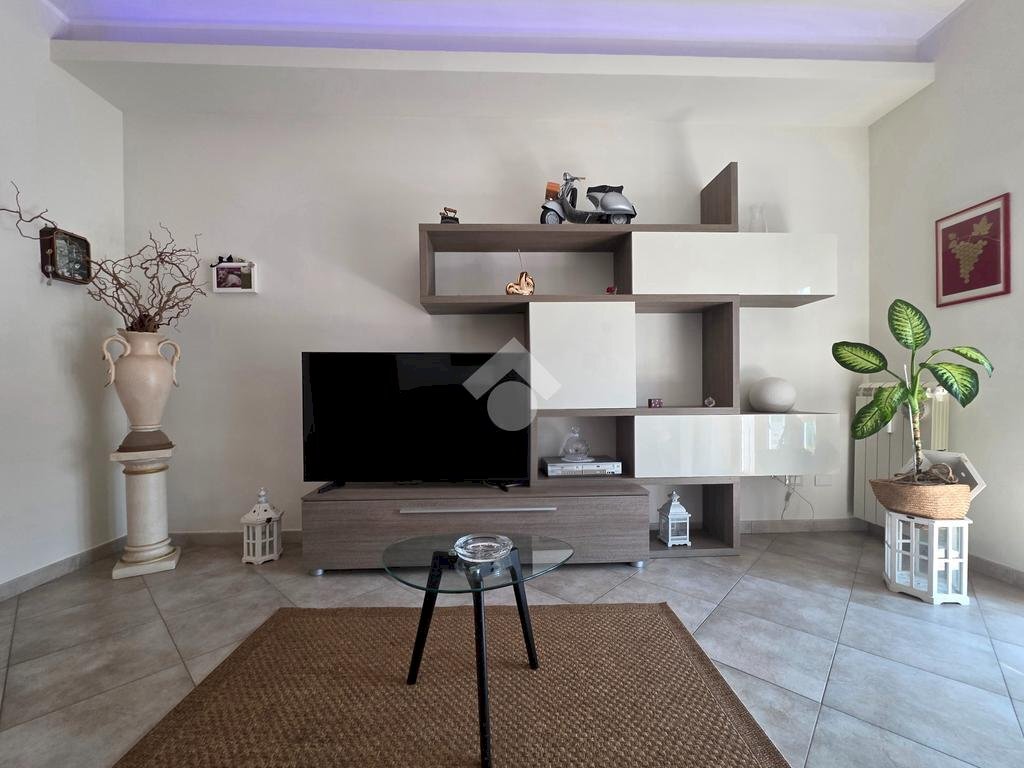 appartamento in vendita a Rivoli in zona Cascine Vica