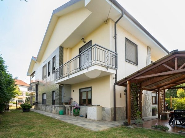 casa indipendente in vendita a Rivoli