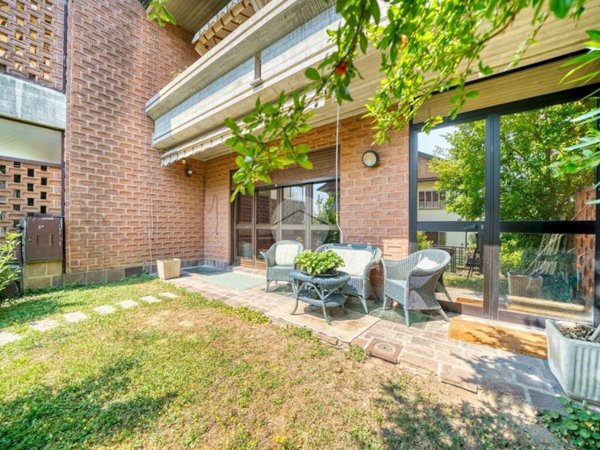 casa indipendente in vendita a Rivoli in zona Cascine Vica