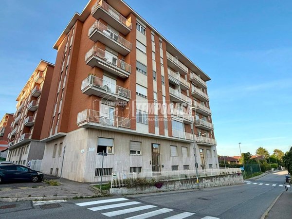 appartamento in vendita a Rivoli in zona Cascine Vica