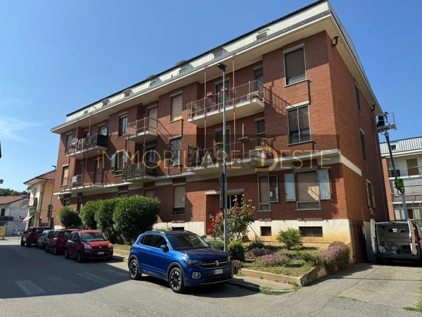 appartamento in vendita a Rivoli in zona Cascine Vica