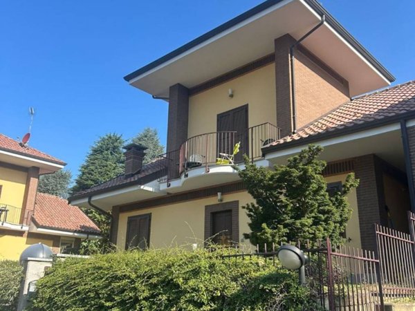 casa indipendente in vendita a Rivoli