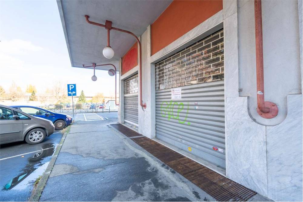 negozio in vendita a Rivoli