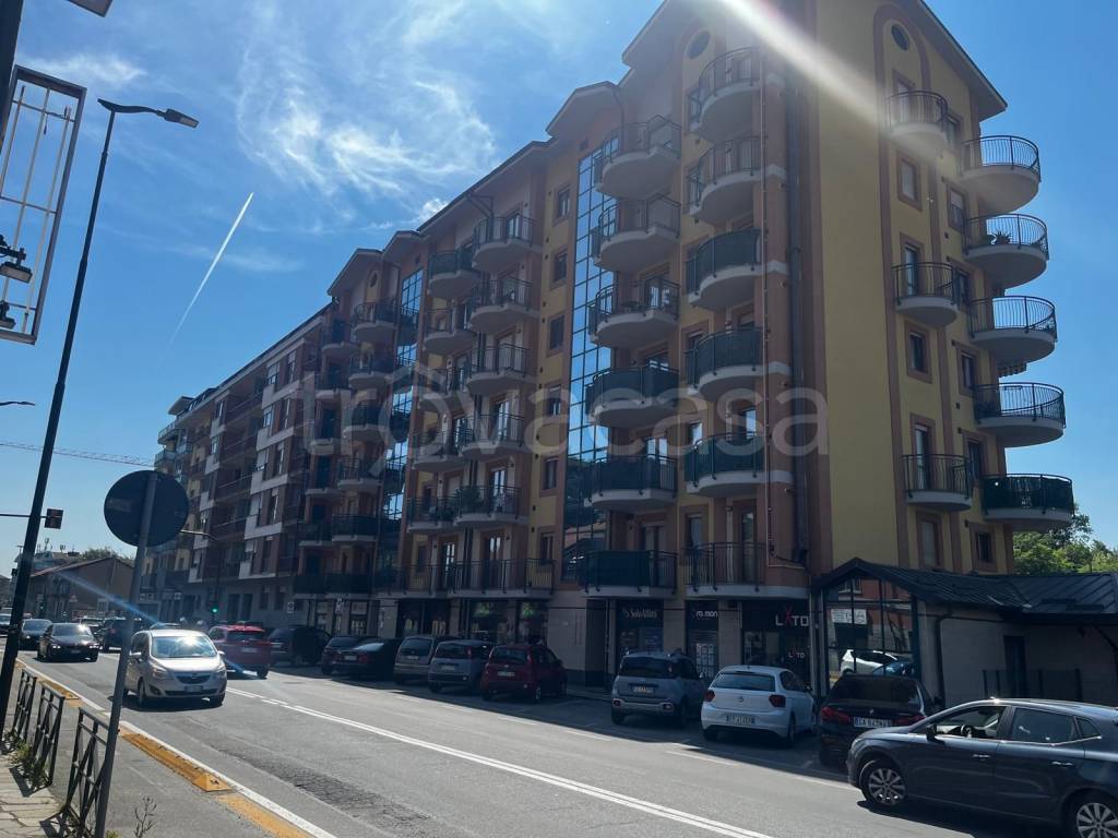 negozio in vendita a Rivoli