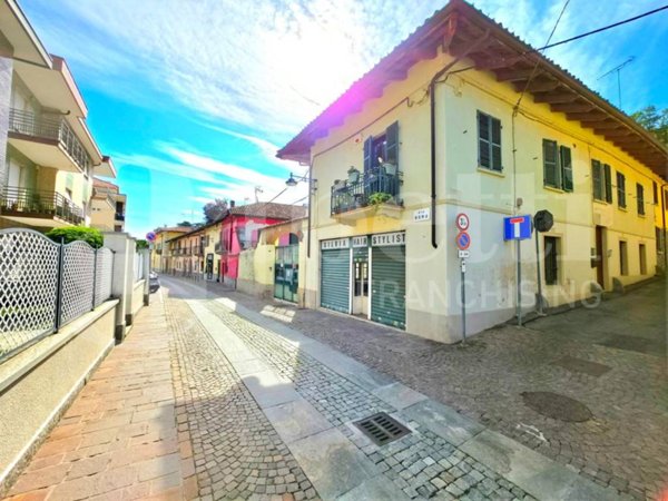 negozio in vendita a Rivoli