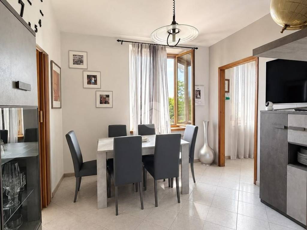 appartamento in vendita a Rivoli in zona Bruere