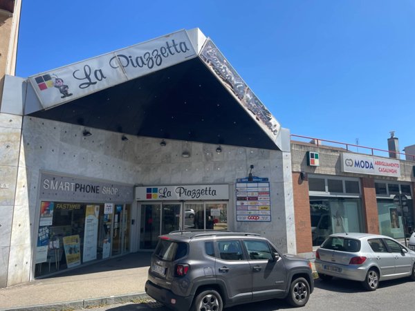 locale commerciale in vendita a Rivoli