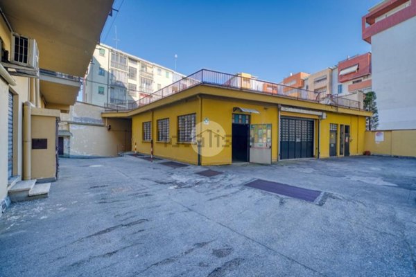 casale in vendita a Rivoli in zona Cascine Vica
