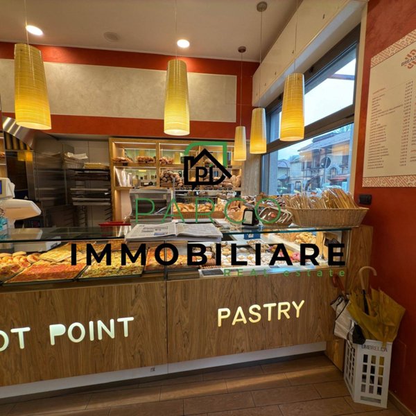 locale commerciale in vendita a Rivoli