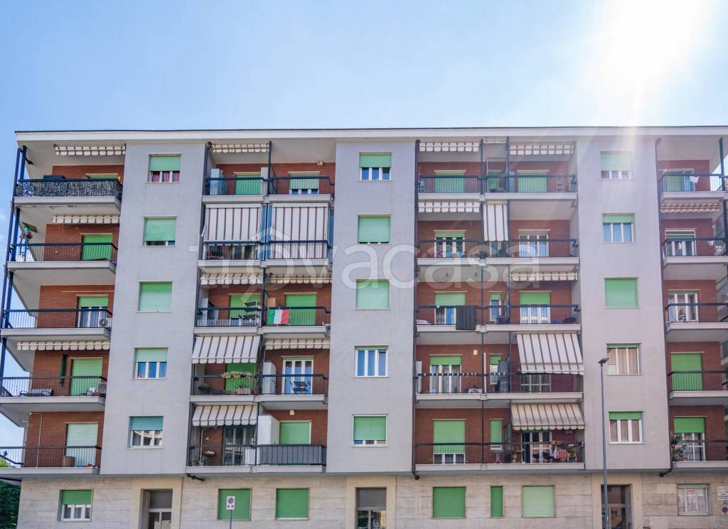 appartamento in vendita a Rivoli in zona Cascine Vica