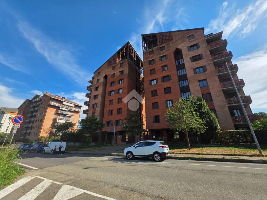 appartamento in vendita a Rivoli in zona Cascine Vica