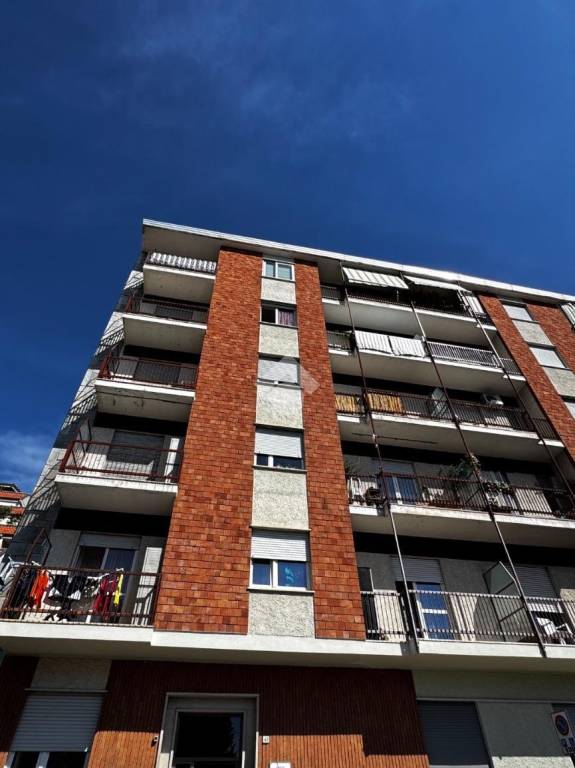 appartamento in vendita a Rivoli in zona Cascine Vica
