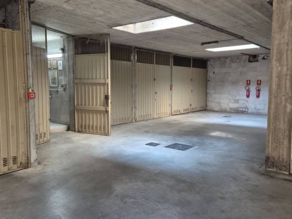 box auto in vendita a Rivoli in zona Cascine Vica