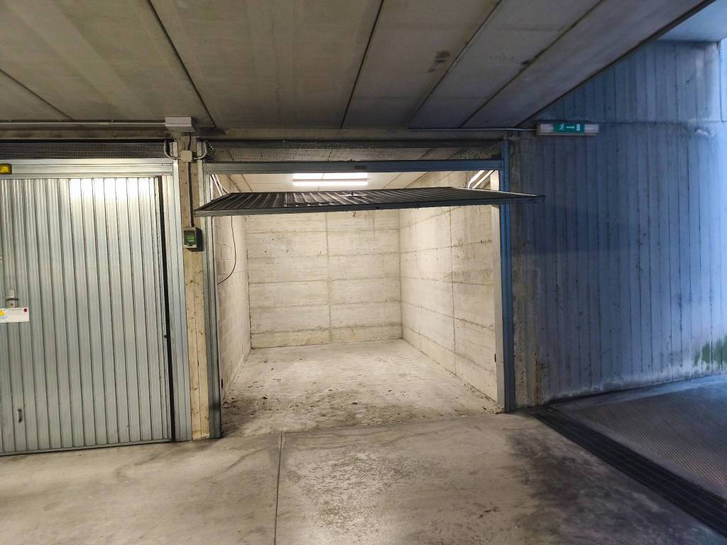 box auto in vendita a Rivoli in zona Cascine Vica