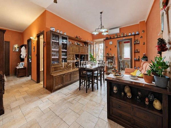 appartamento in vendita a Rivoli in zona Cascine Vica