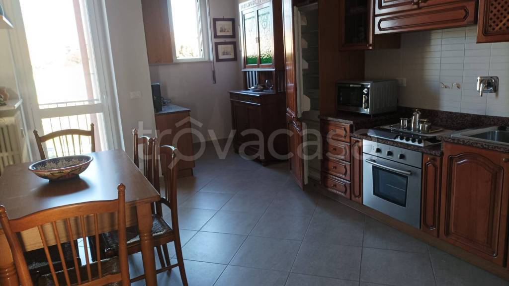 appartamento in vendita a Rivoli in zona Cascine Vica