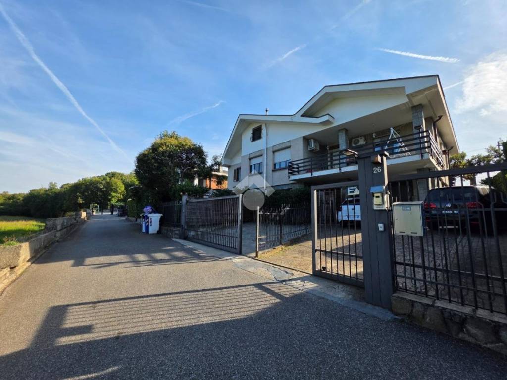 casa indipendente in vendita a Rivoli in zona Bruere