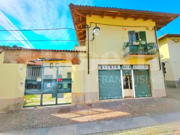 negozio in vendita a Rivoli